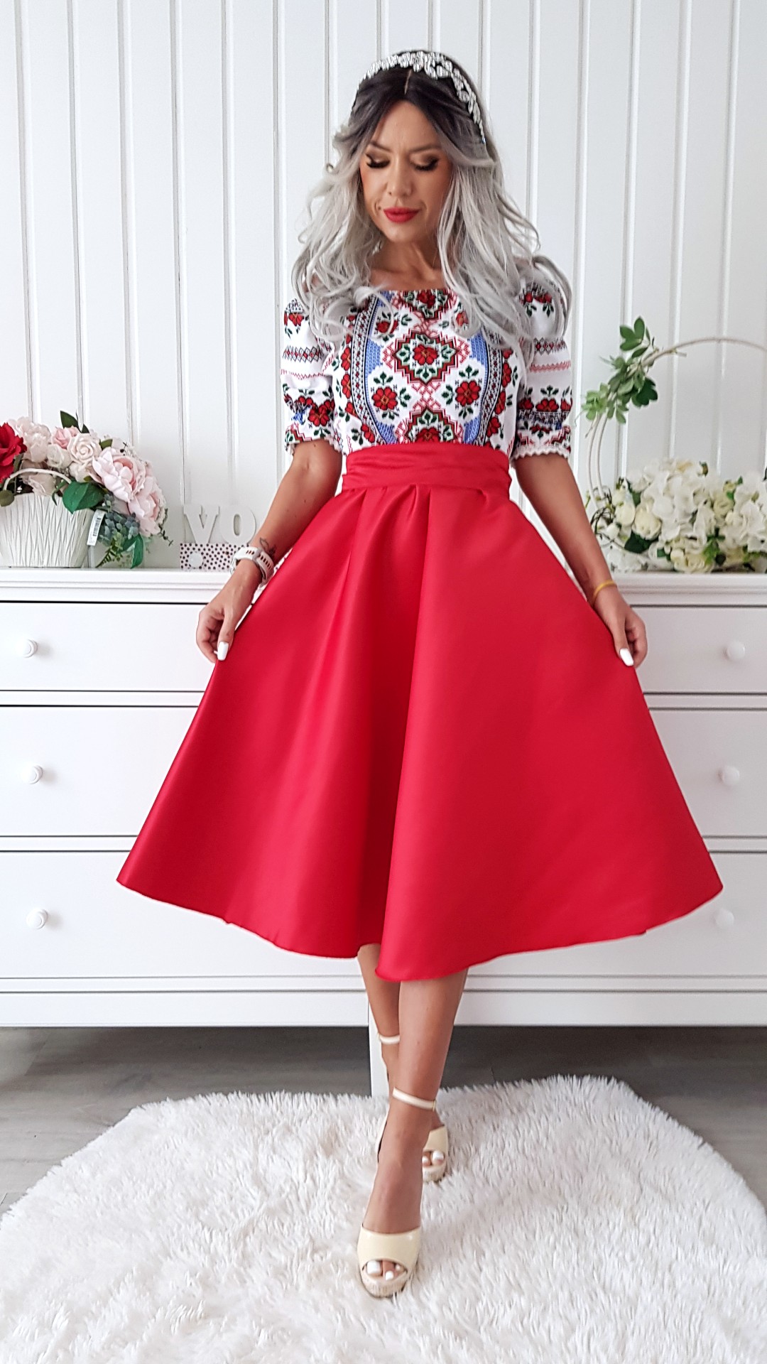 Rochie midi cu motive traditionale Lorelai midi rosu