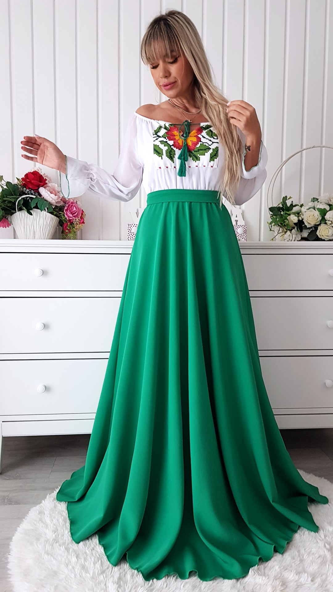 Rochie lunga stilizata cu motive traditionale Catinca long verde deschis